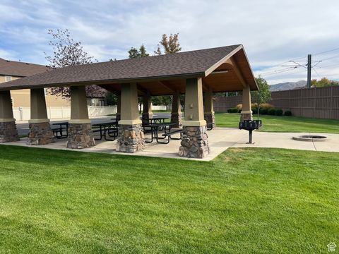 Tiny photo for 11594 S TUSCAN VIEW CT E #8, Draper, UT 84020 (MLS # 2113935)