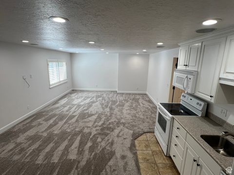 Tiny photo for 11594 S TUSCAN VIEW CT E #8, Draper, UT 84020 (MLS # 2113935)