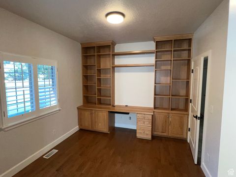 Tiny photo for 11594 S TUSCAN VIEW CT E #8, Draper, UT 84020 (MLS # 2113935)