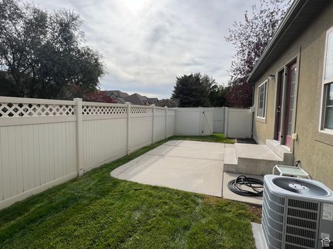Tiny photo for 11594 S TUSCAN VIEW CT E #8, Draper, UT 84020 (MLS # 2113935)