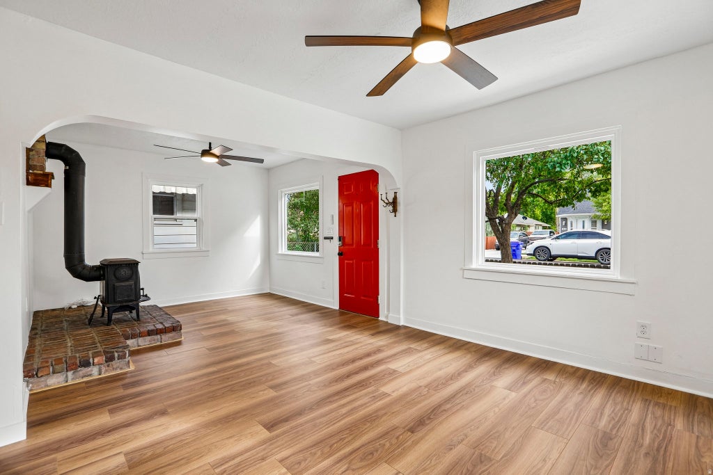 Photo of 607 E GARDEN AVE, South Salt Lake, UT 84106 (MLS # 2186763)