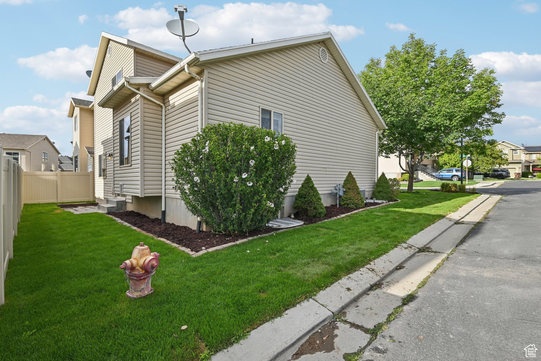 SILVER LAKE - Residential