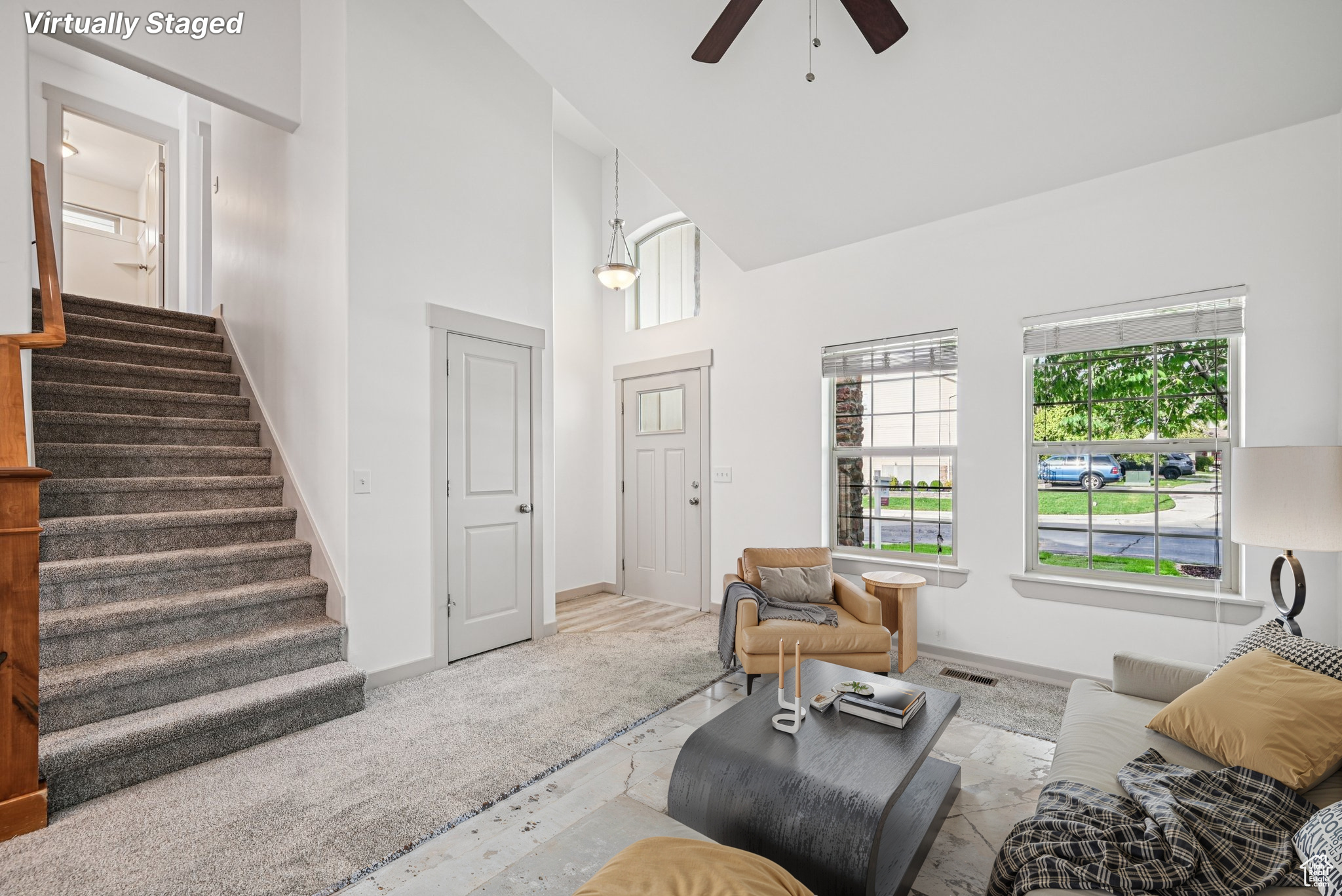 SILVER LAKE - Residential