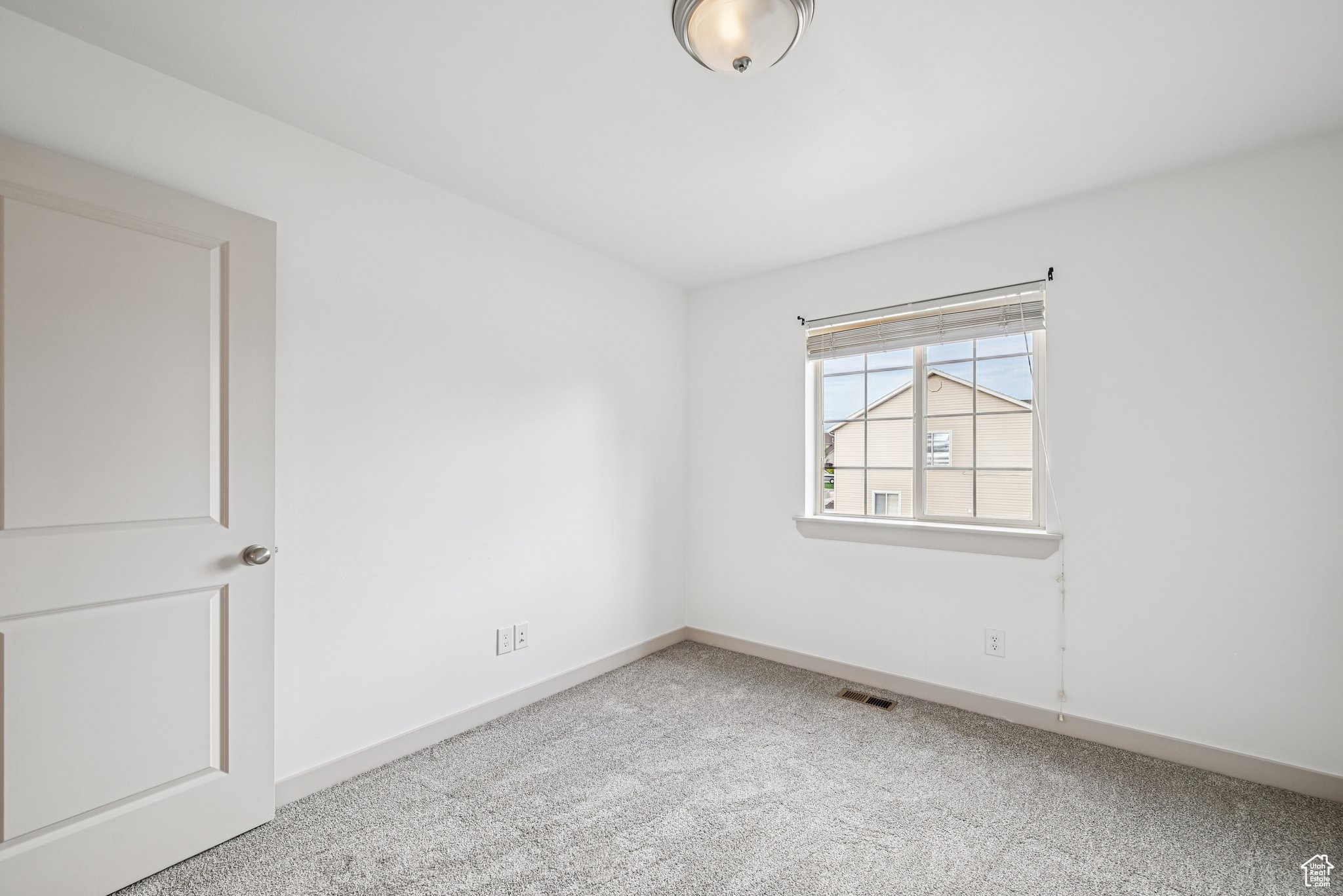 SILVER LAKE - Residential