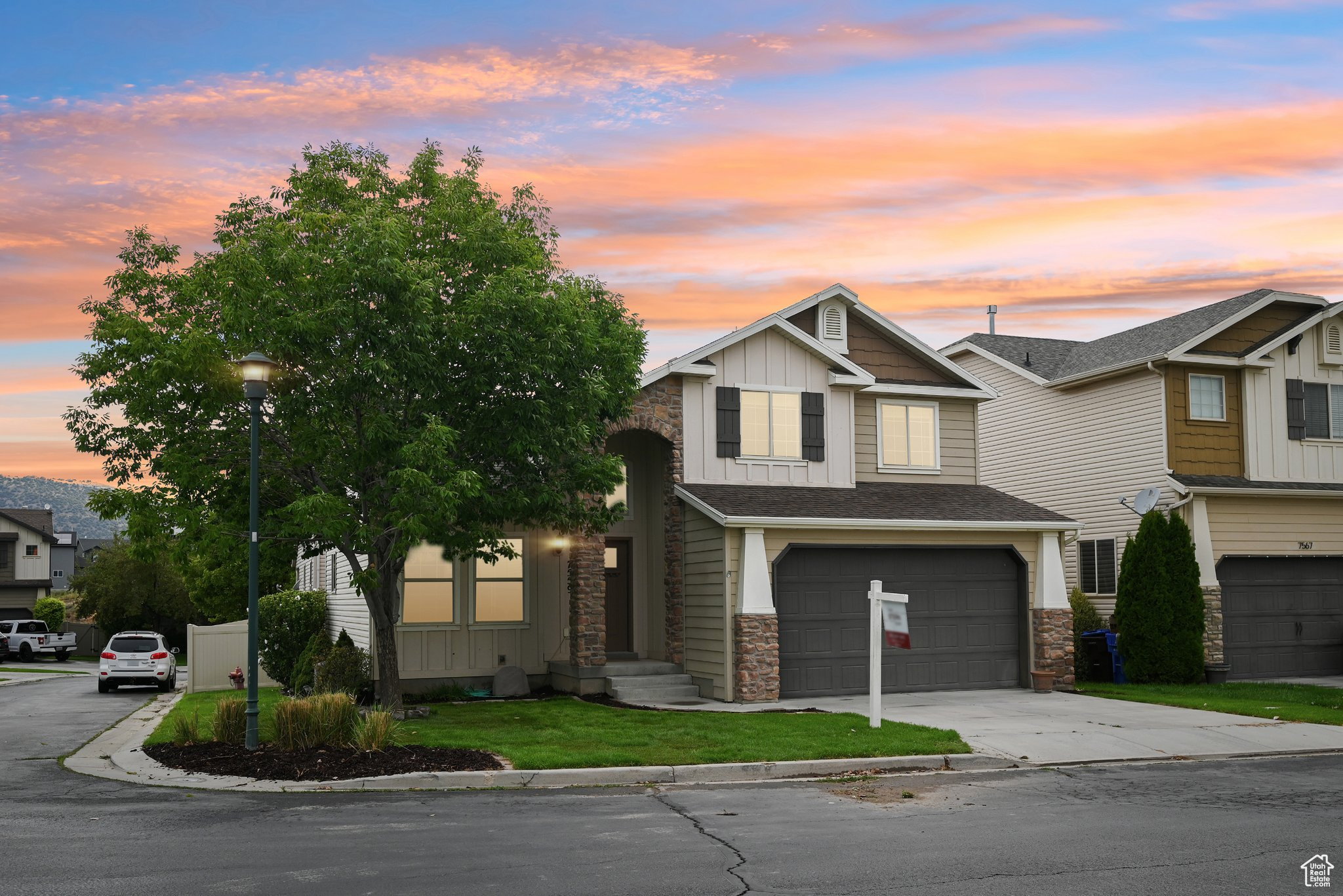 SILVER LAKE - Residential
