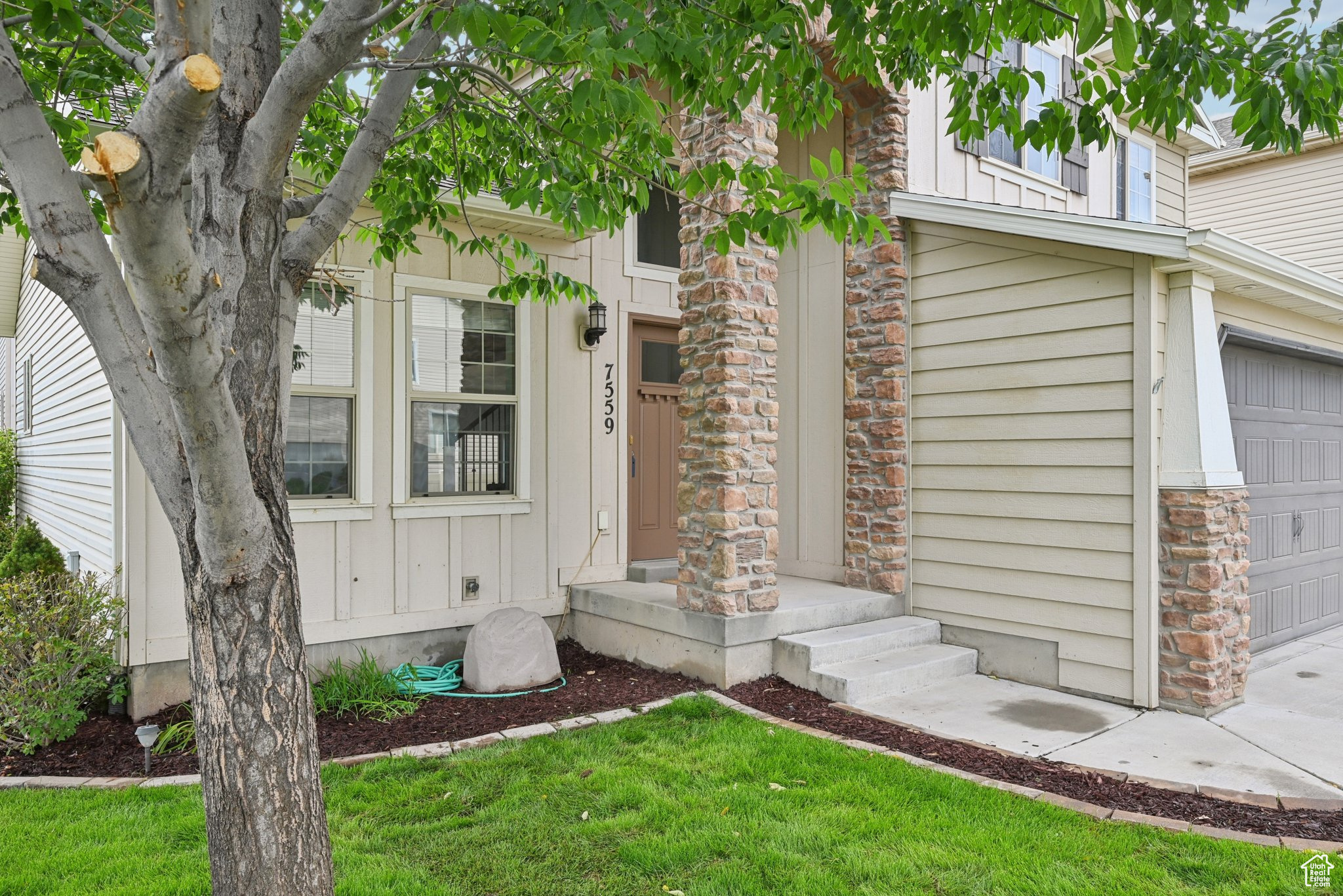 SILVER LAKE - Residential