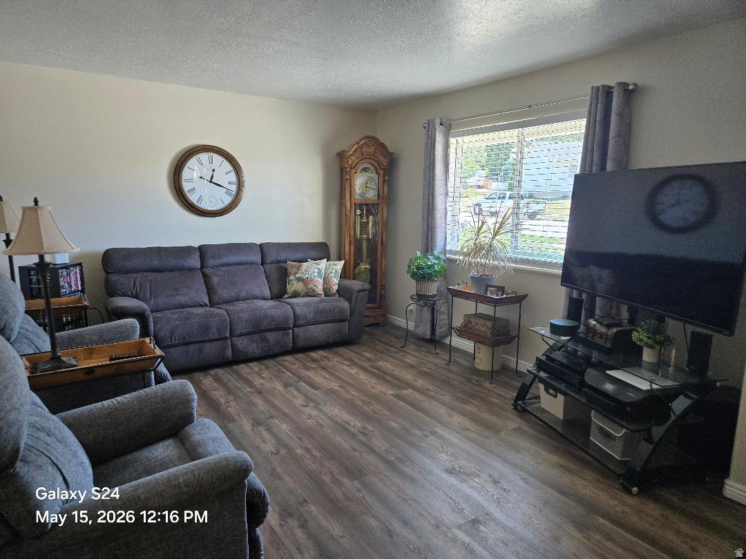 THREE MILE CREEK - Residential