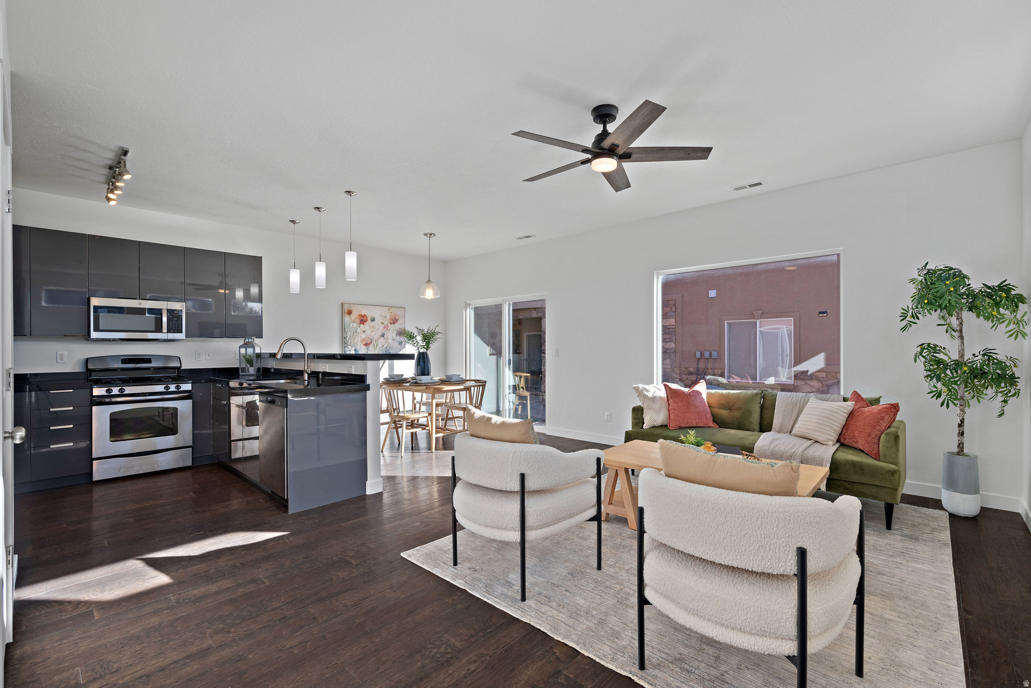 MAPLEWOOD - Residential