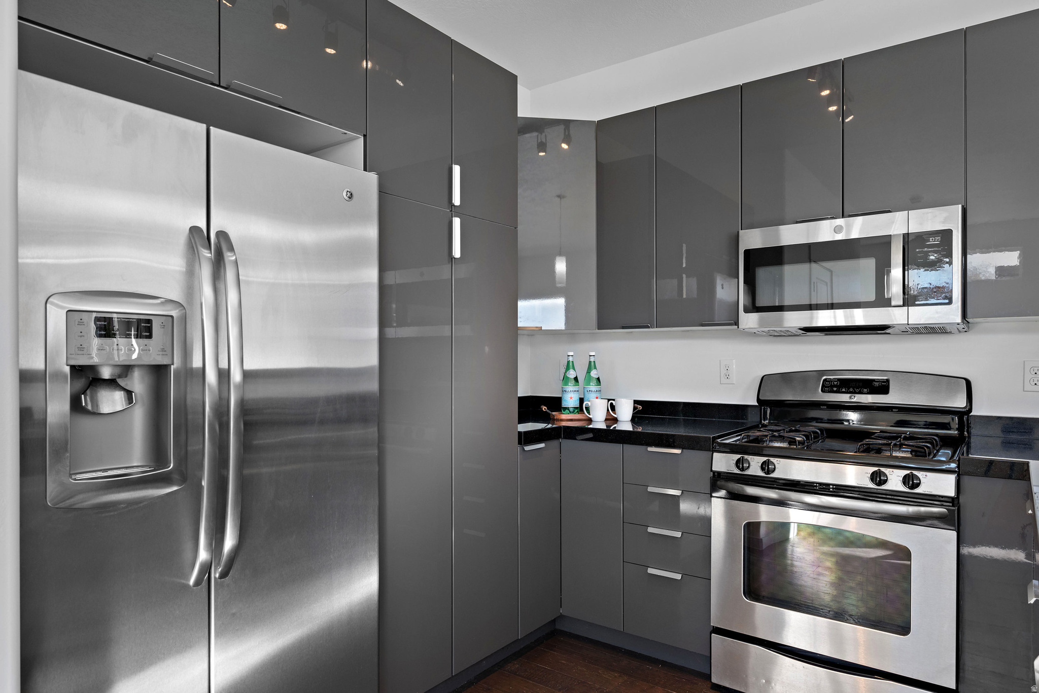 MAPLEWOOD - Residential