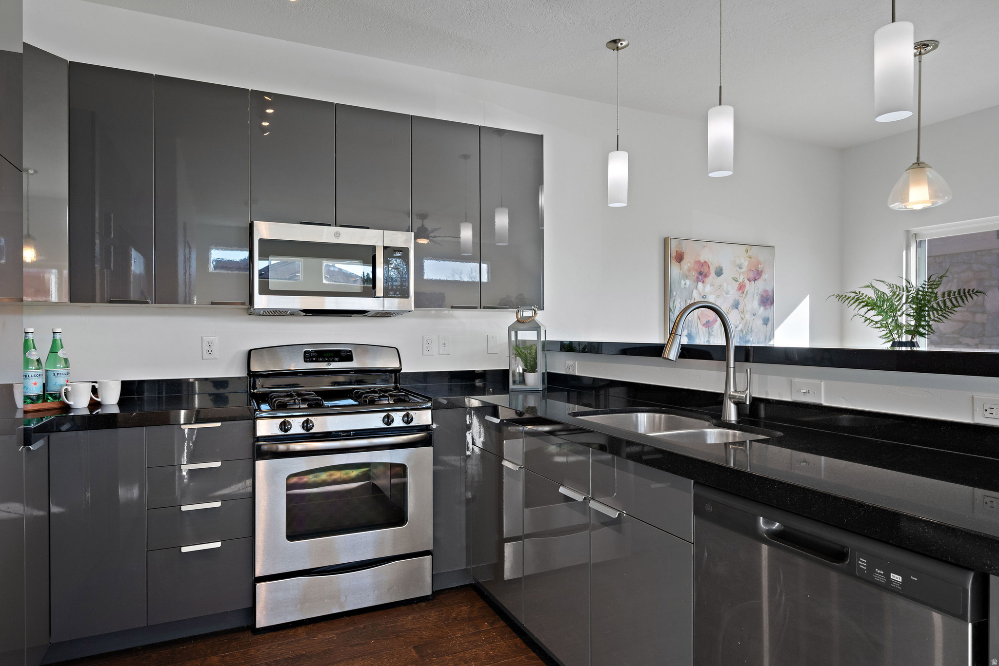 MAPLEWOOD - Residential