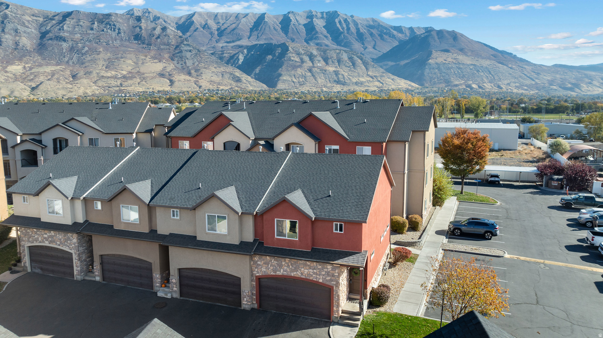 MAPLEWOOD - Residential