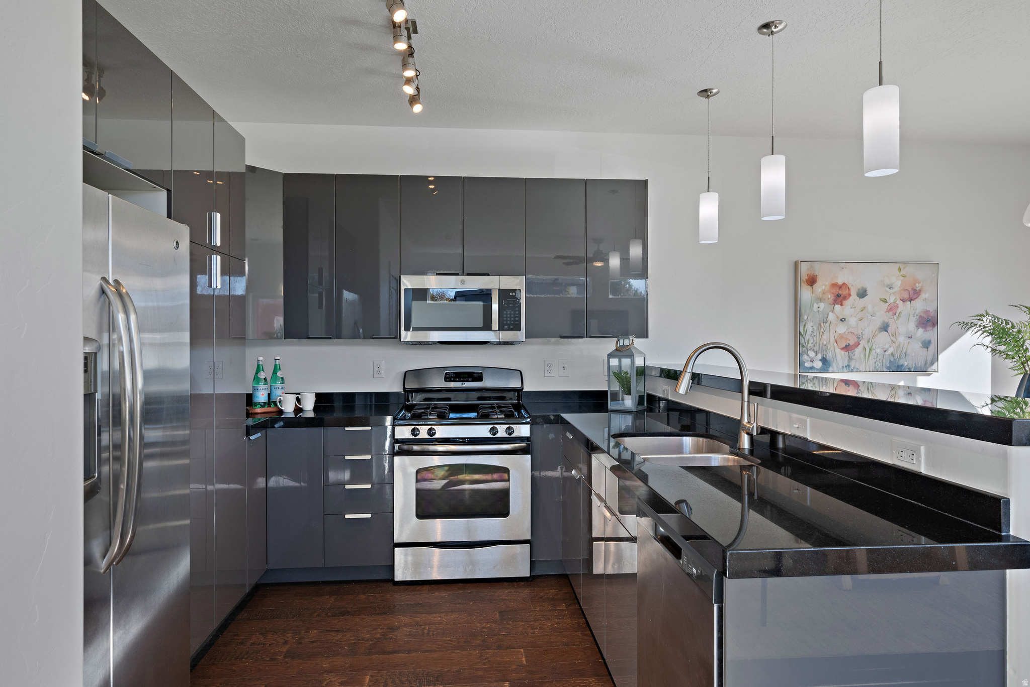 MAPLEWOOD - Residential