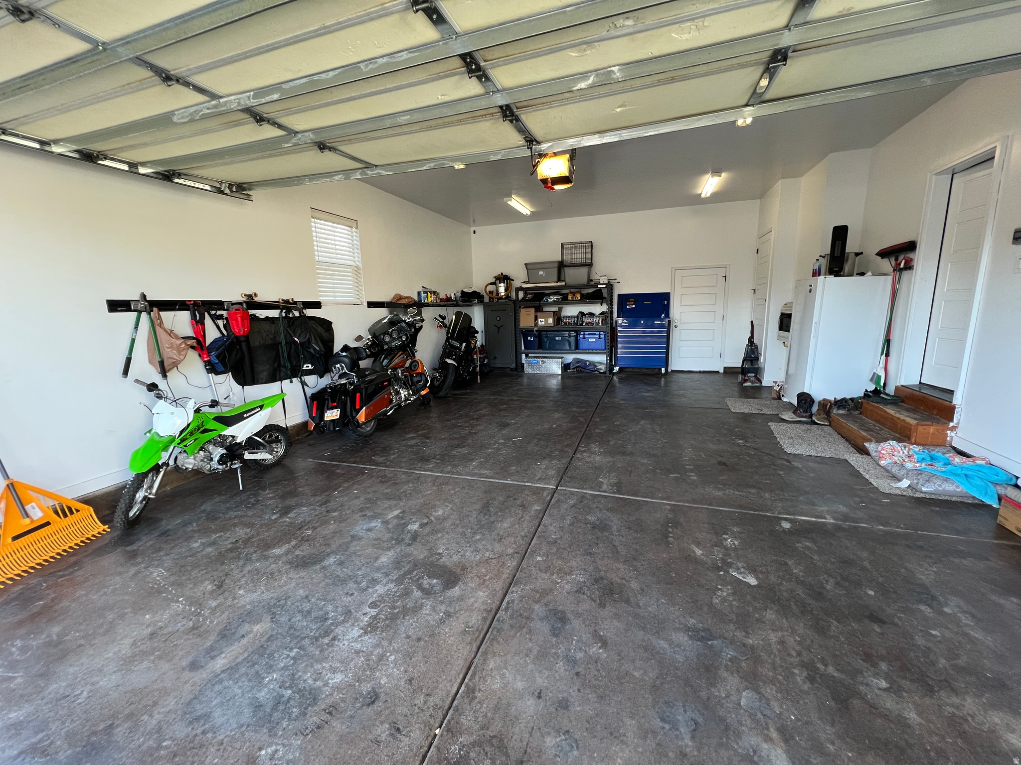 SUNRISE KNOLLS - Residential