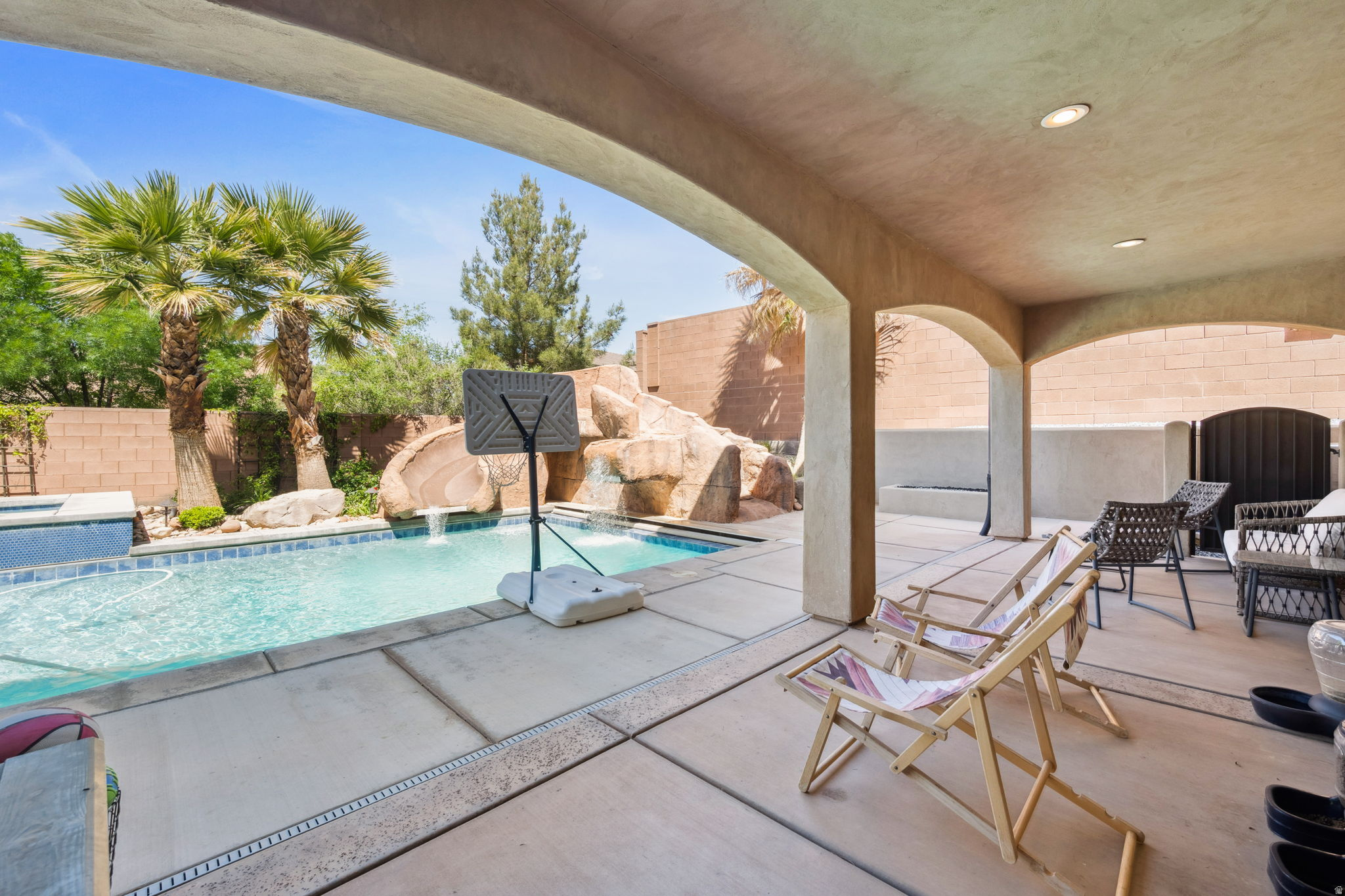 SILVER FALLS AT WASHINGTON BENCH - Residential