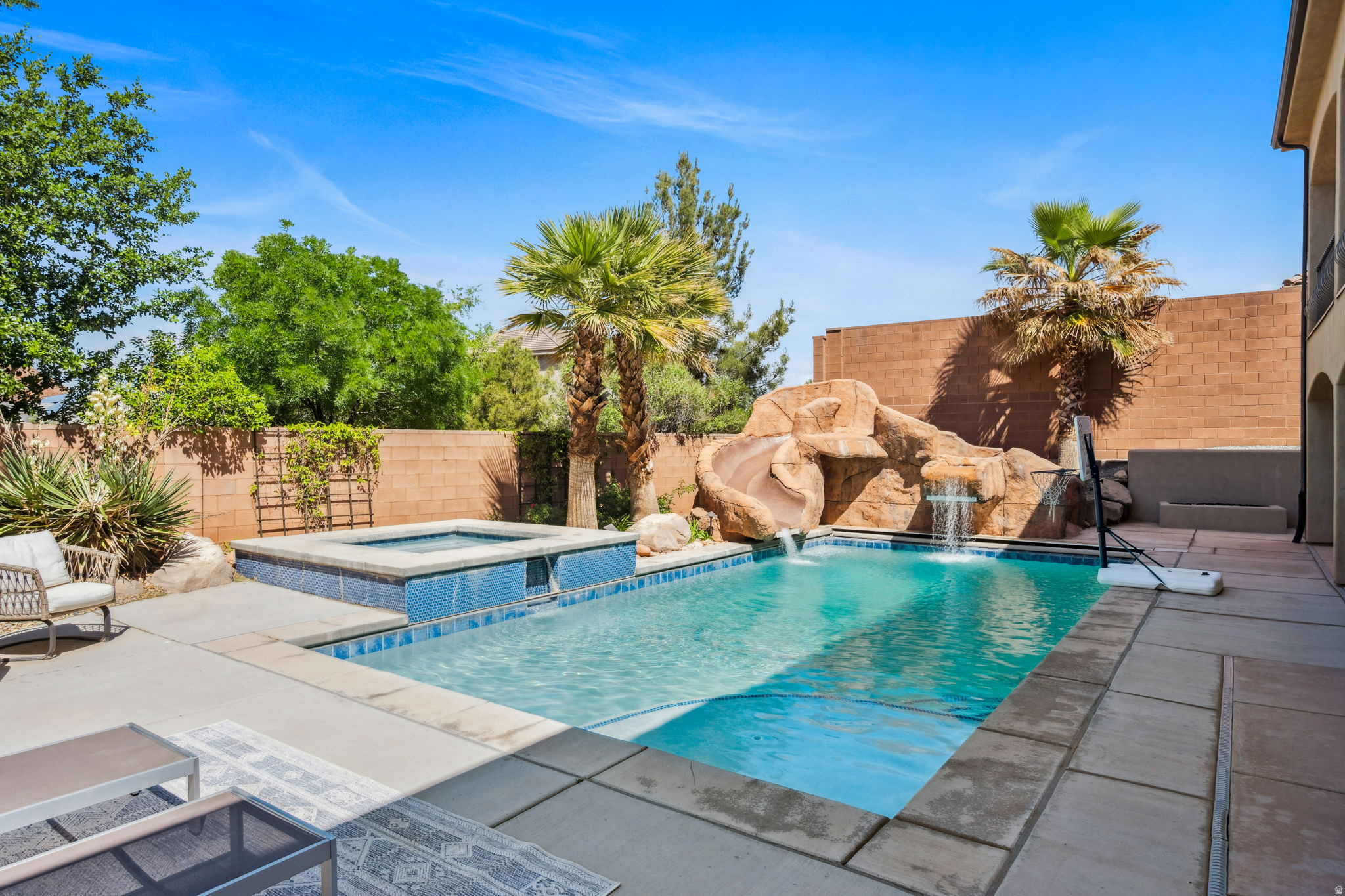 SILVER FALLS AT WASHINGTON BENCH - Residential