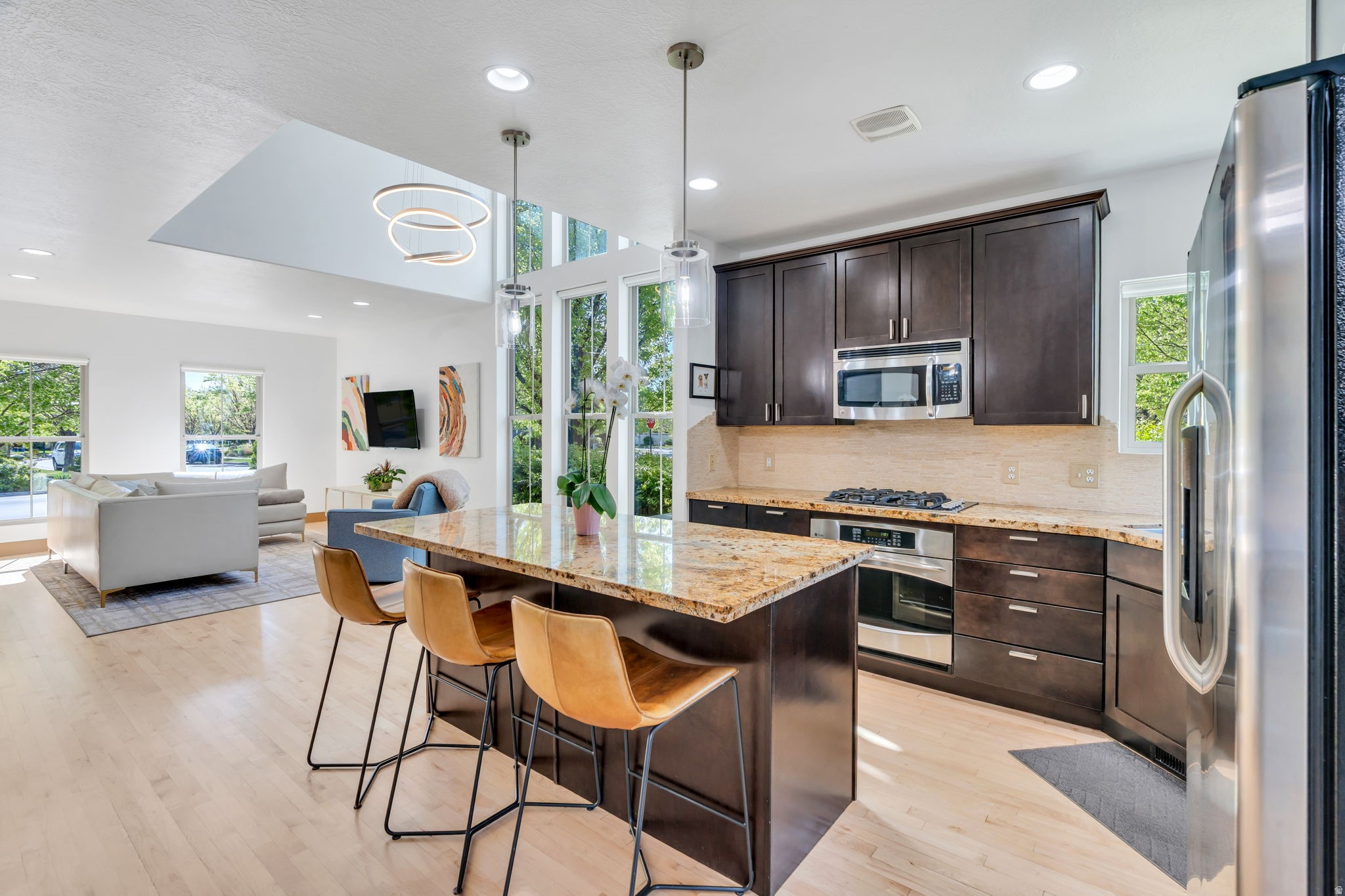 DAYBREAK - Residential