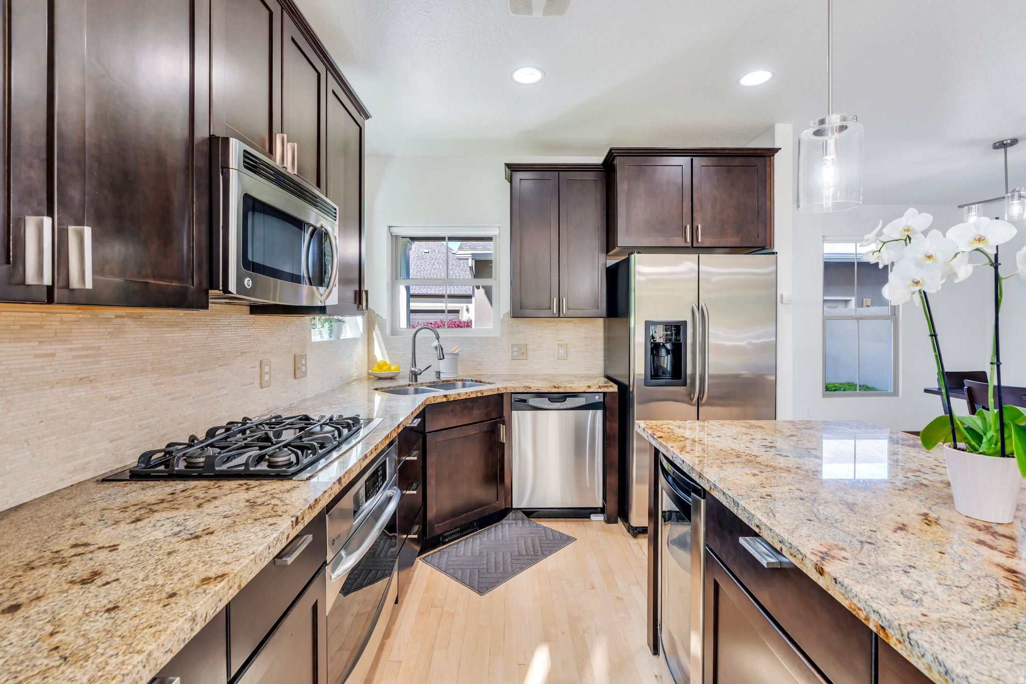 DAYBREAK - Residential