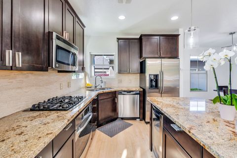 Tiny photo for 10536 S TOPVIEW RD, South Jordan, UT 84009 (MLS # 2151244)