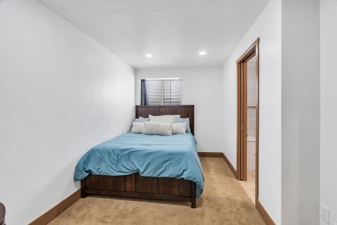 Tiny photo for 10536 S TOPVIEW RD, South Jordan, UT 84009 (MLS # 2151244)