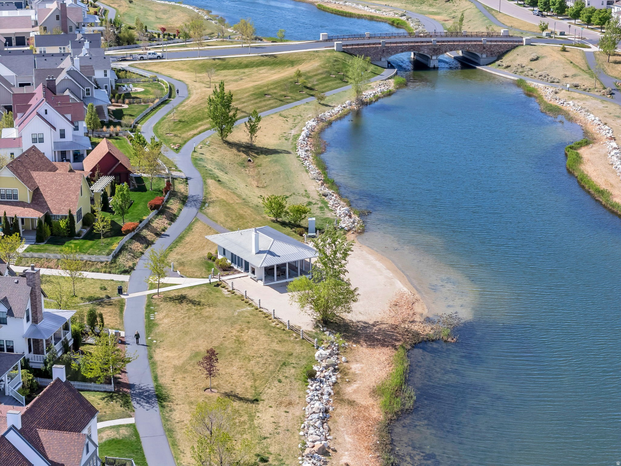 DAYBREAK - Residential