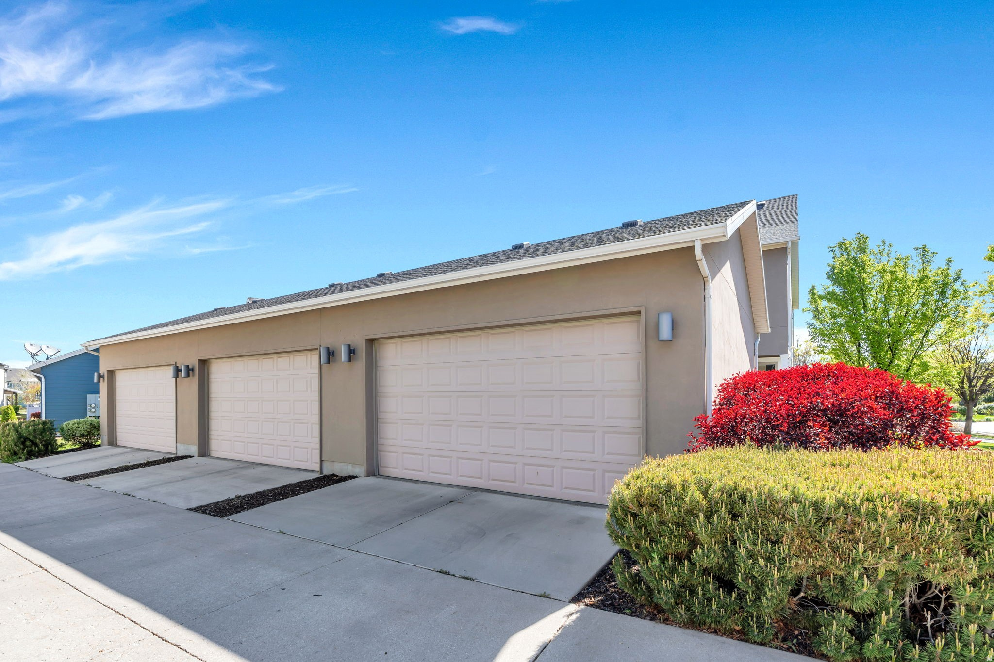 DAYBREAK - Residential