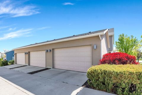 Tiny photo for 10536 S TOPVIEW RD, South Jordan, UT 84009 (MLS # 2151244)