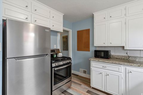 Tiny photo for 3537 S VAN BUREN AVE AVE E, Ogden, UT 84403 (MLS # 2154644)