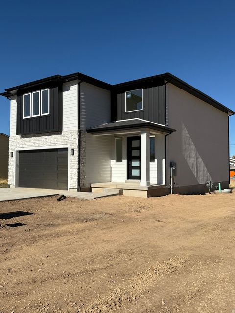 Photo of 295 E 300 S, Santaquin, UT 84655 (MLS # 2121043)