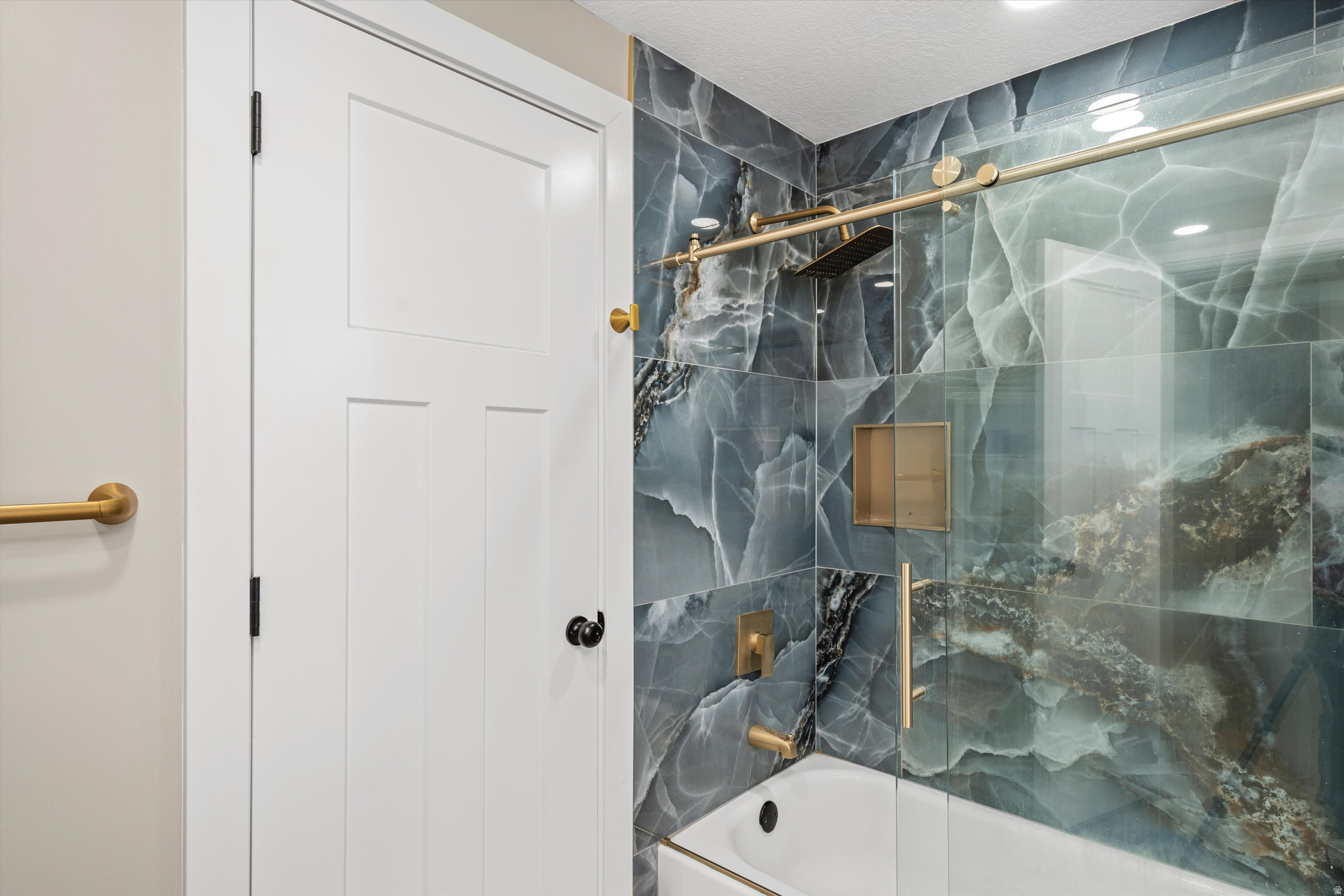 PARK MEADOWS - Residential