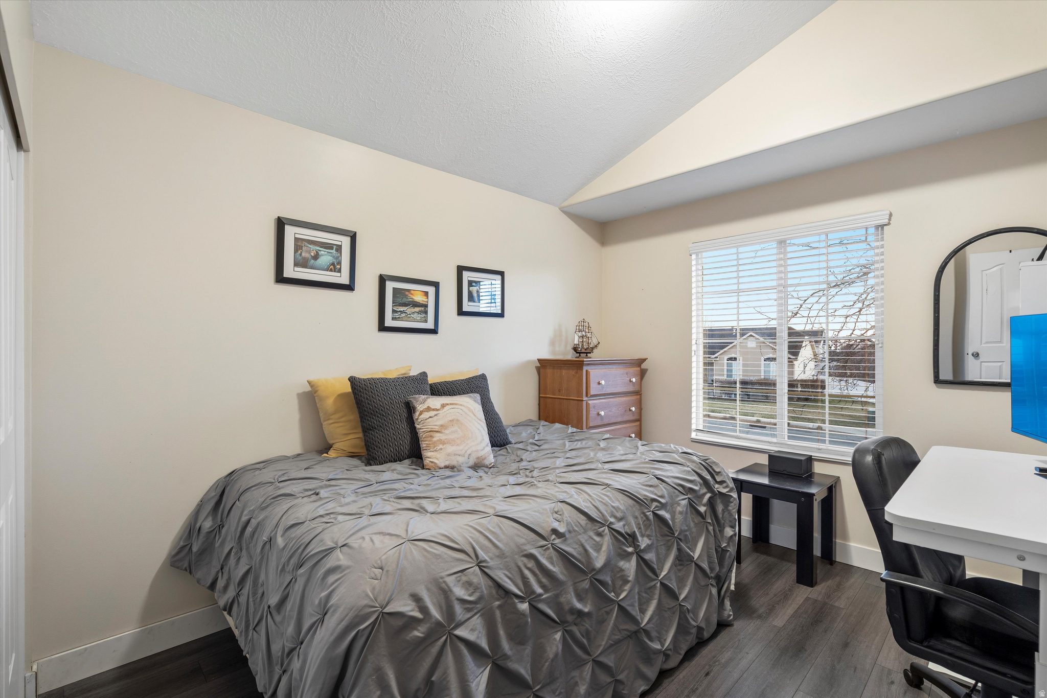 PARK MEADOWS - Residential