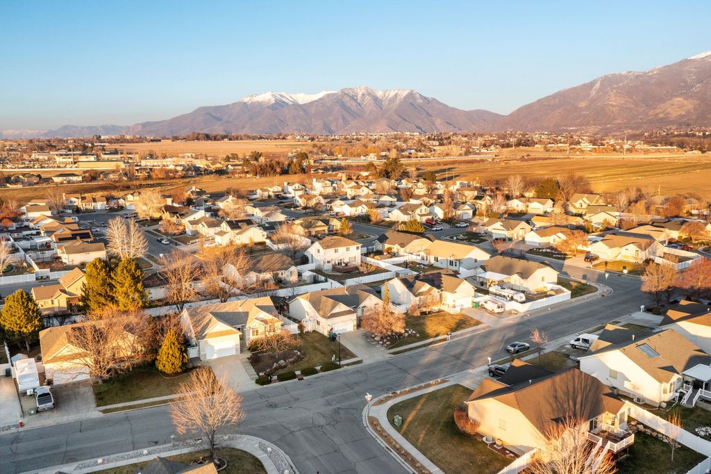 Photo of 227 E 1500 N, Layton, UT 84041 (MLS # 2131825)