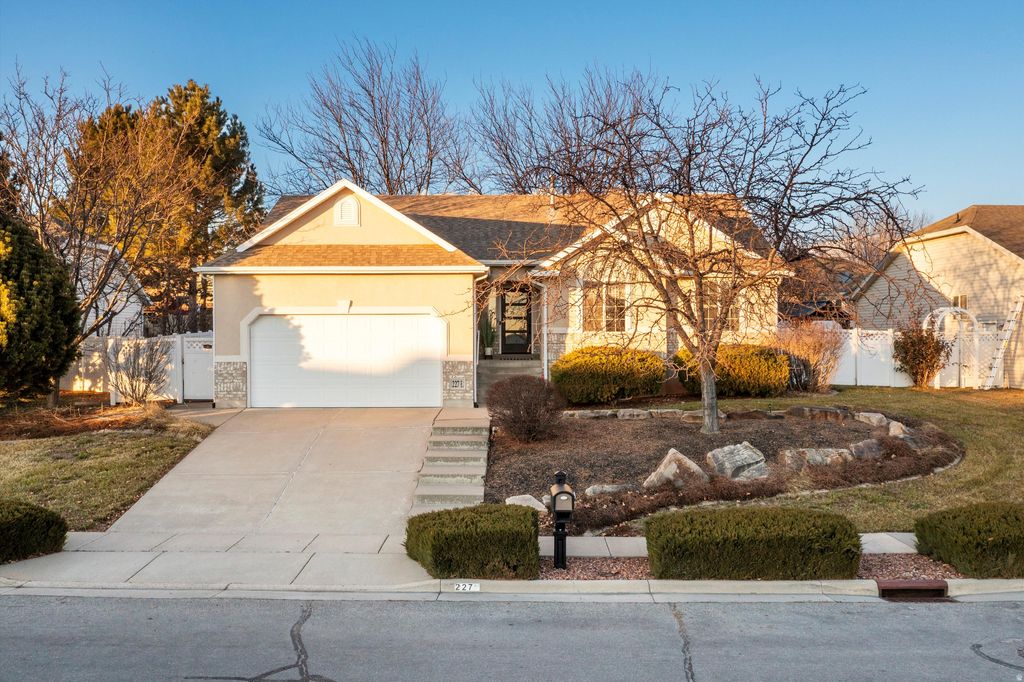 Photo of 227 E 1500 N, Layton, UT 84041 (MLS # 2131825)