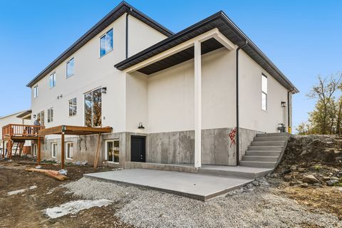 Tiny photo for 649 E 800 S, Springville, UT 84663 (MLS # 2124852)