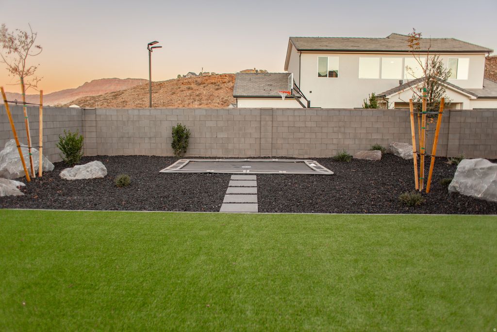 Photo of 347 E MAYFIELD WOODS LN, Washington, UT 84780 (MLS # 2127234)