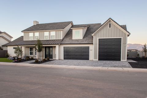 Photo of 347 E MAYFIELD WOODS LN, Washington, UT 84780 (MLS # 2127234)