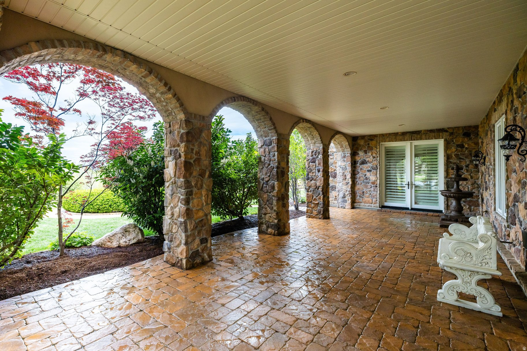 EAGLEPOINTE ESTATES - Residential