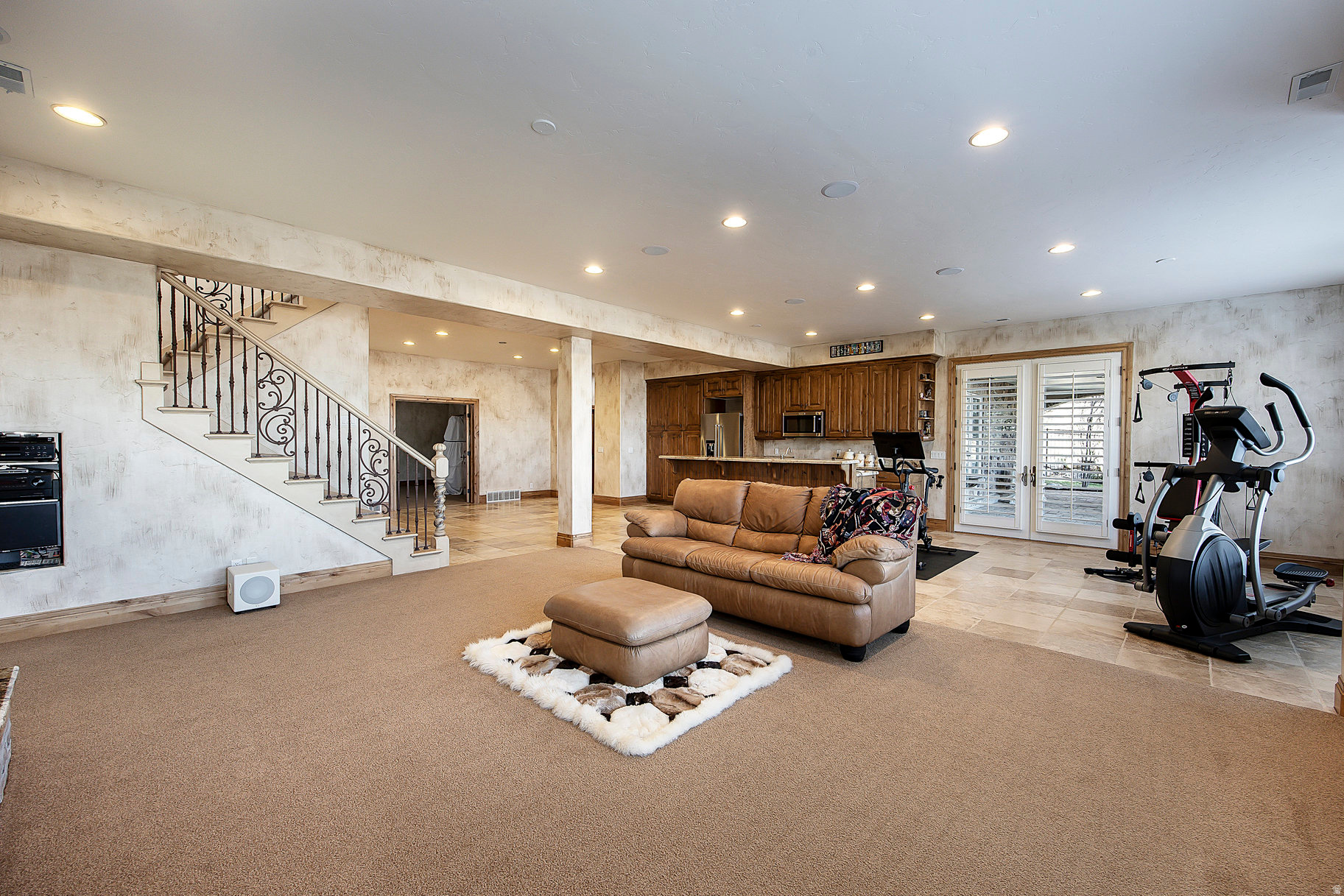 EAGLEPOINTE ESTATES - Residential