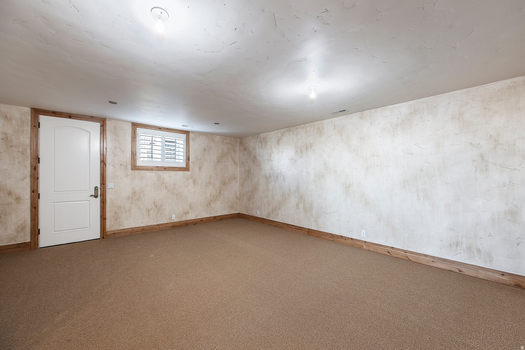 EAGLEPOINTE ESTATES - Residential