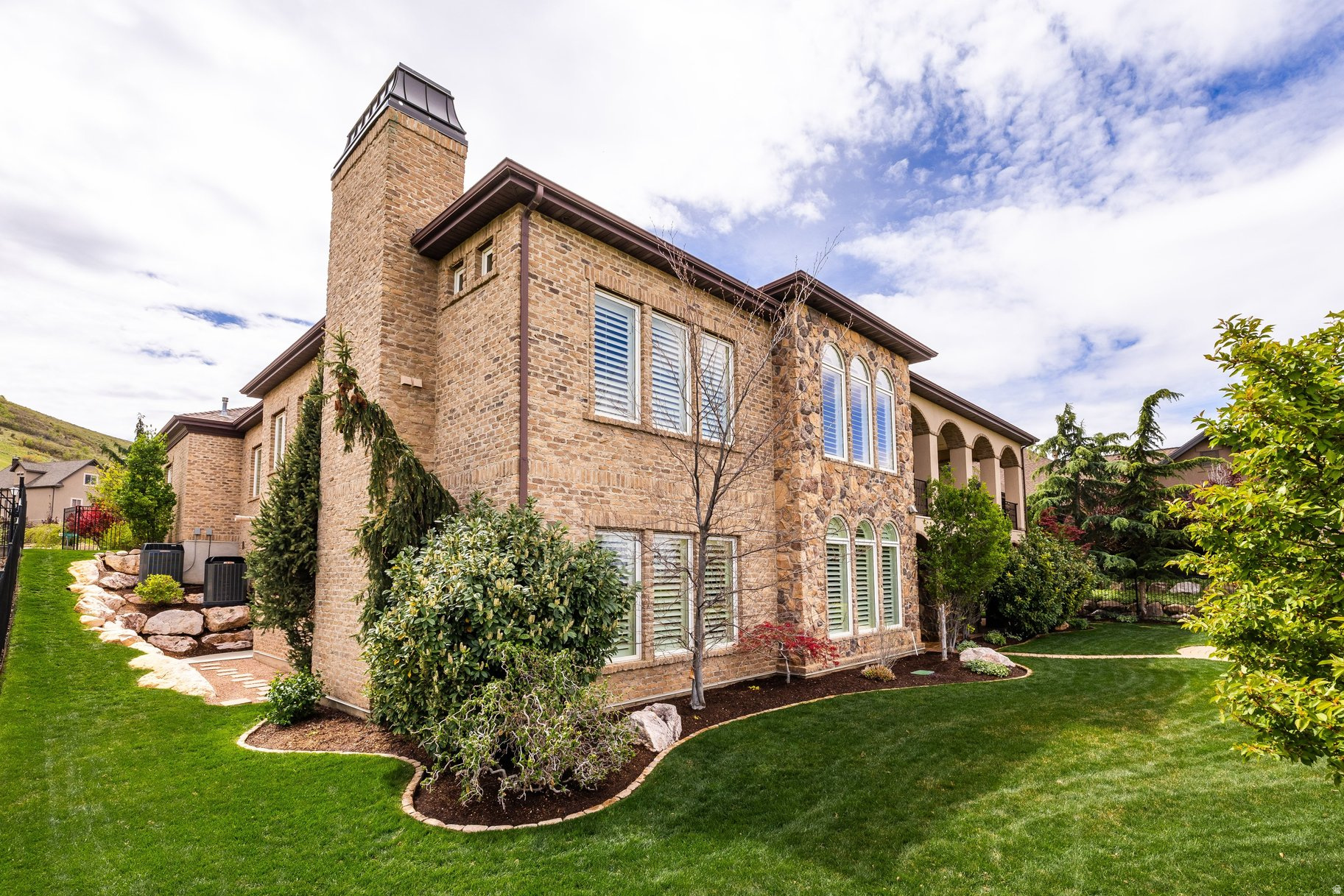 EAGLEPOINTE ESTATES - Residential