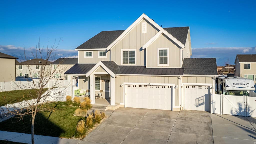 Photo of 662 S JUBILEE DR Dr E, Saratoga Springs, UT 84045 (MLS # 2168782)