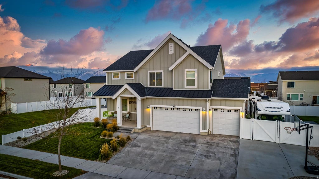 Photo of 662 S JUBILEE DR Dr E, Saratoga Springs, UT 84045 (MLS # 2168782)