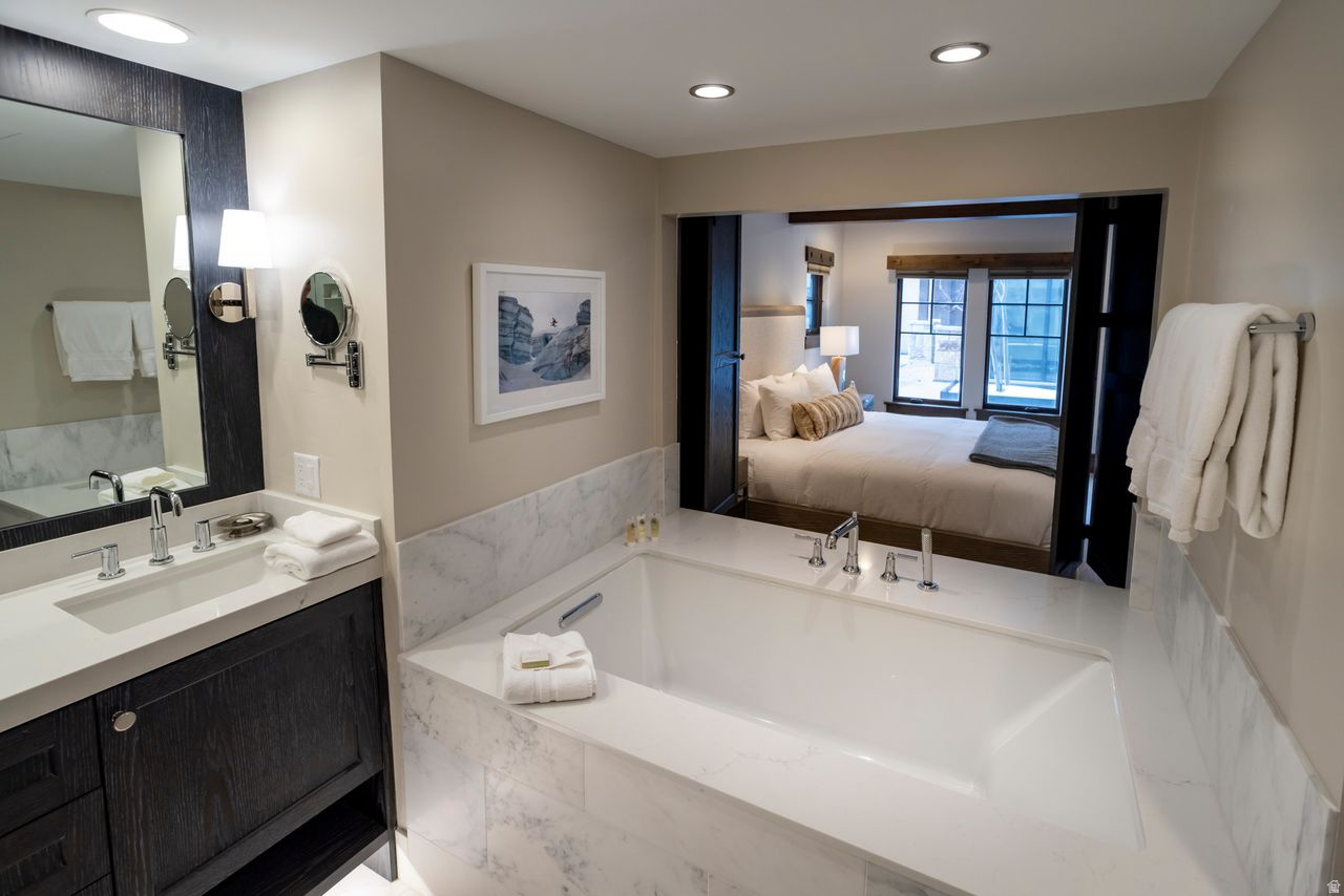 THE RESIDENCES AT THE CHATEAUX - Residential