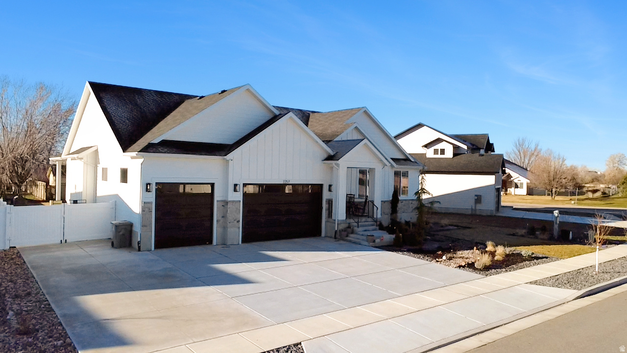 HIGHLANDS BLUFF ESTATES - Residential