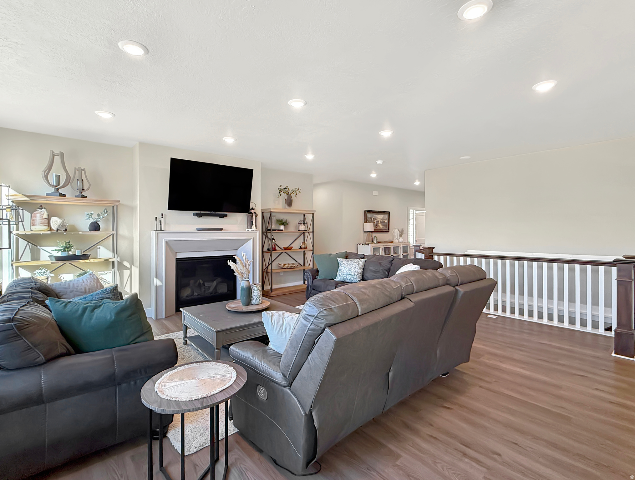 HIGHLANDS BLUFF ESTATES - Residential