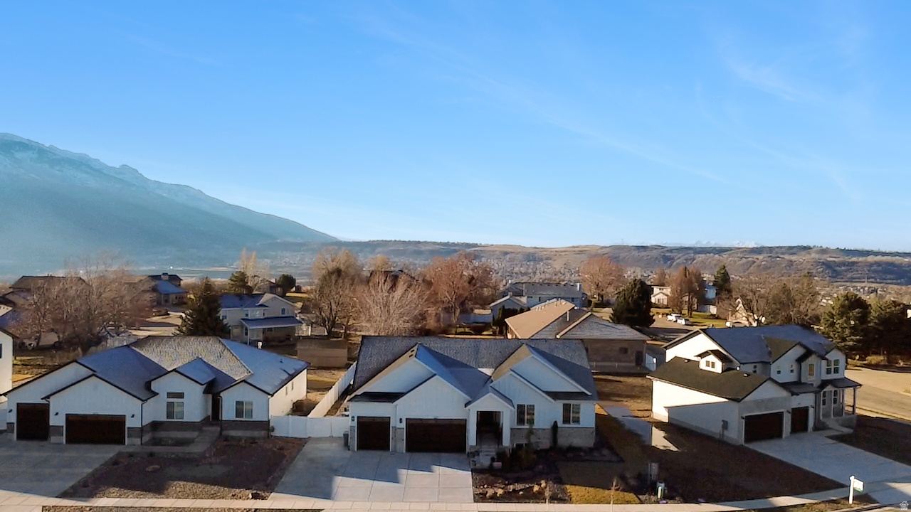 HIGHLANDS BLUFF ESTATES - Residential