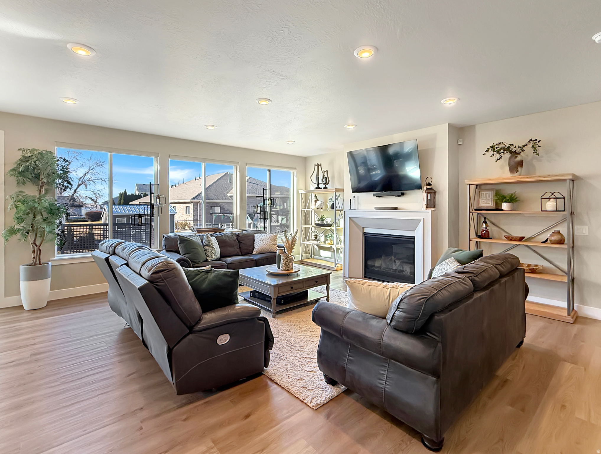 HIGHLANDS BLUFF ESTATES - Residential