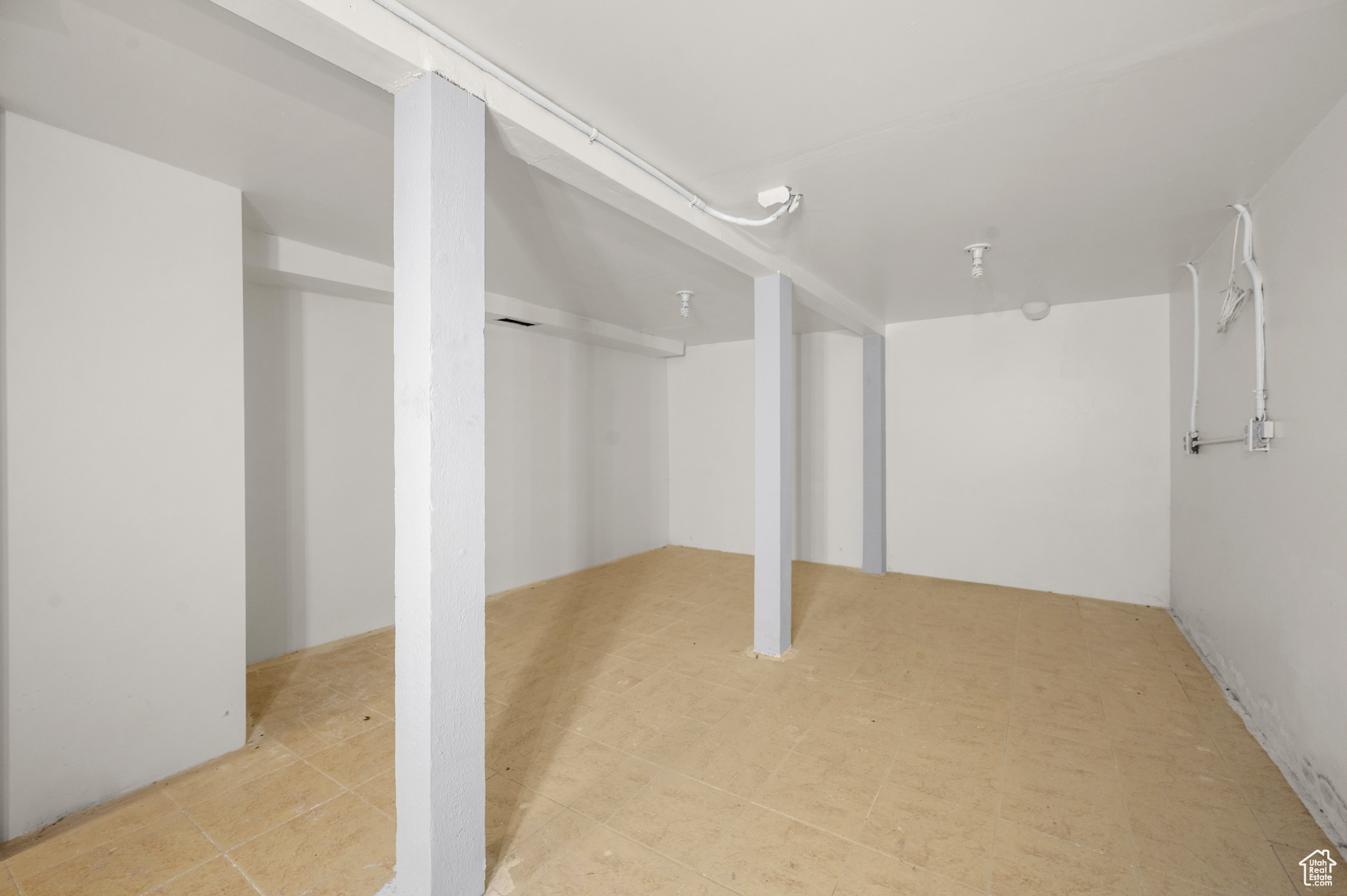 HIGHLAND - Commercial Sale