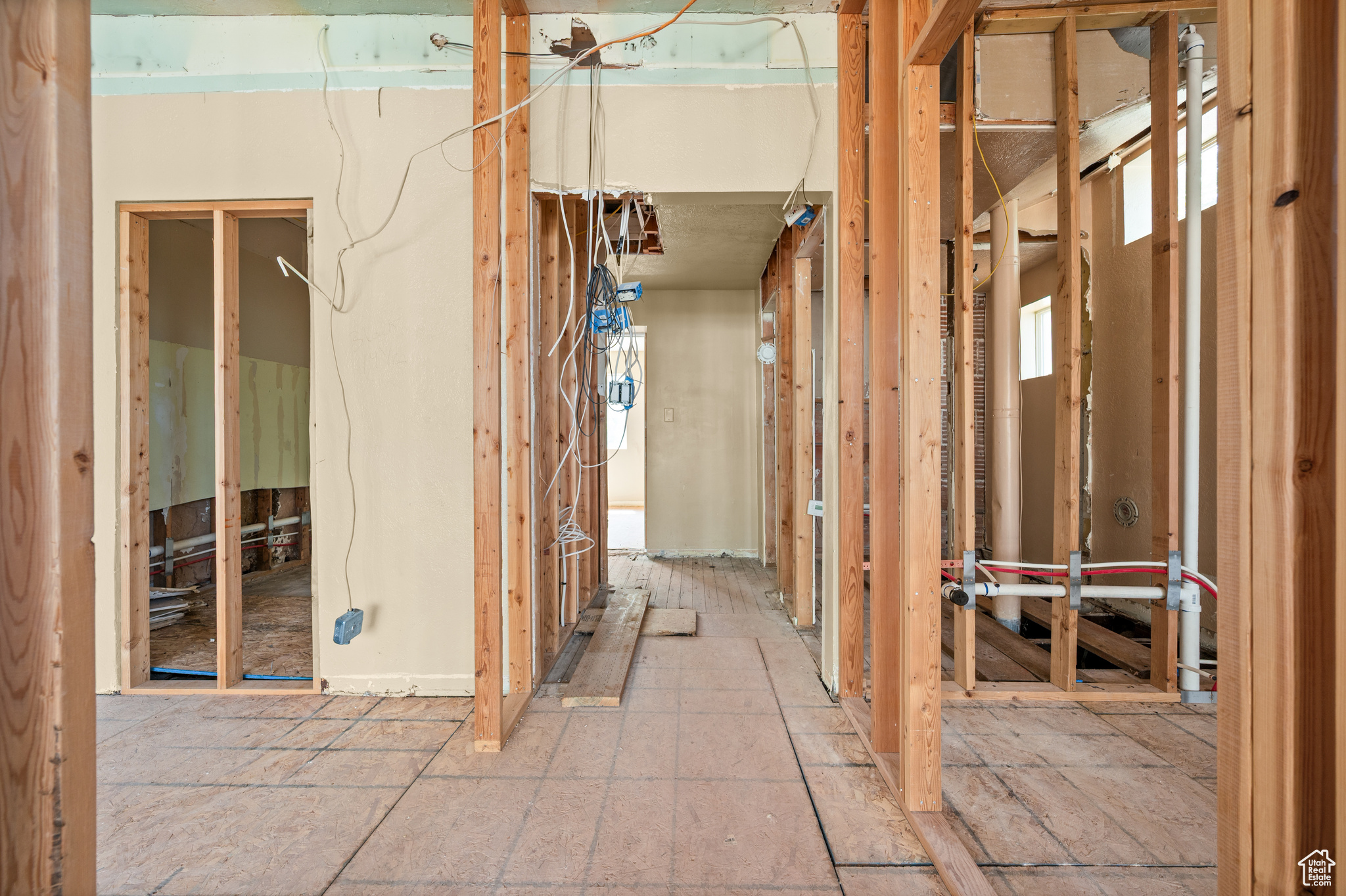 HIGHLAND - Commercial Sale