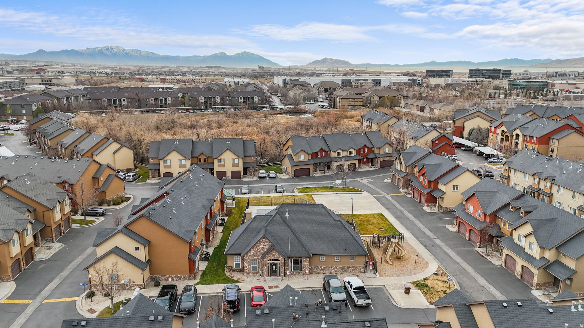 MAPLEWOOD - Residential