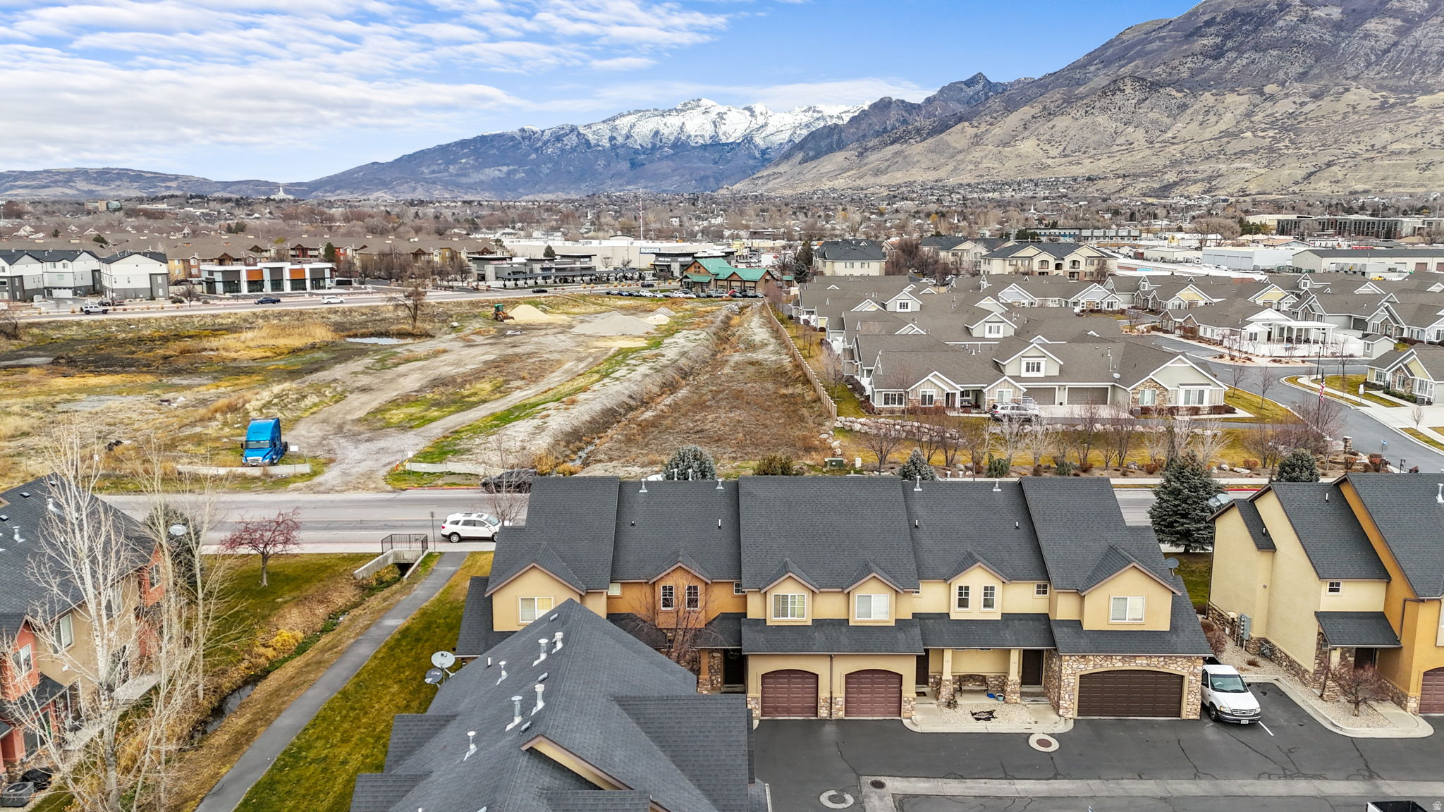 MAPLEWOOD - Residential